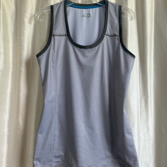 Performance tank w POCKETS.  Gray Wht stripe - Picture 12 of 14